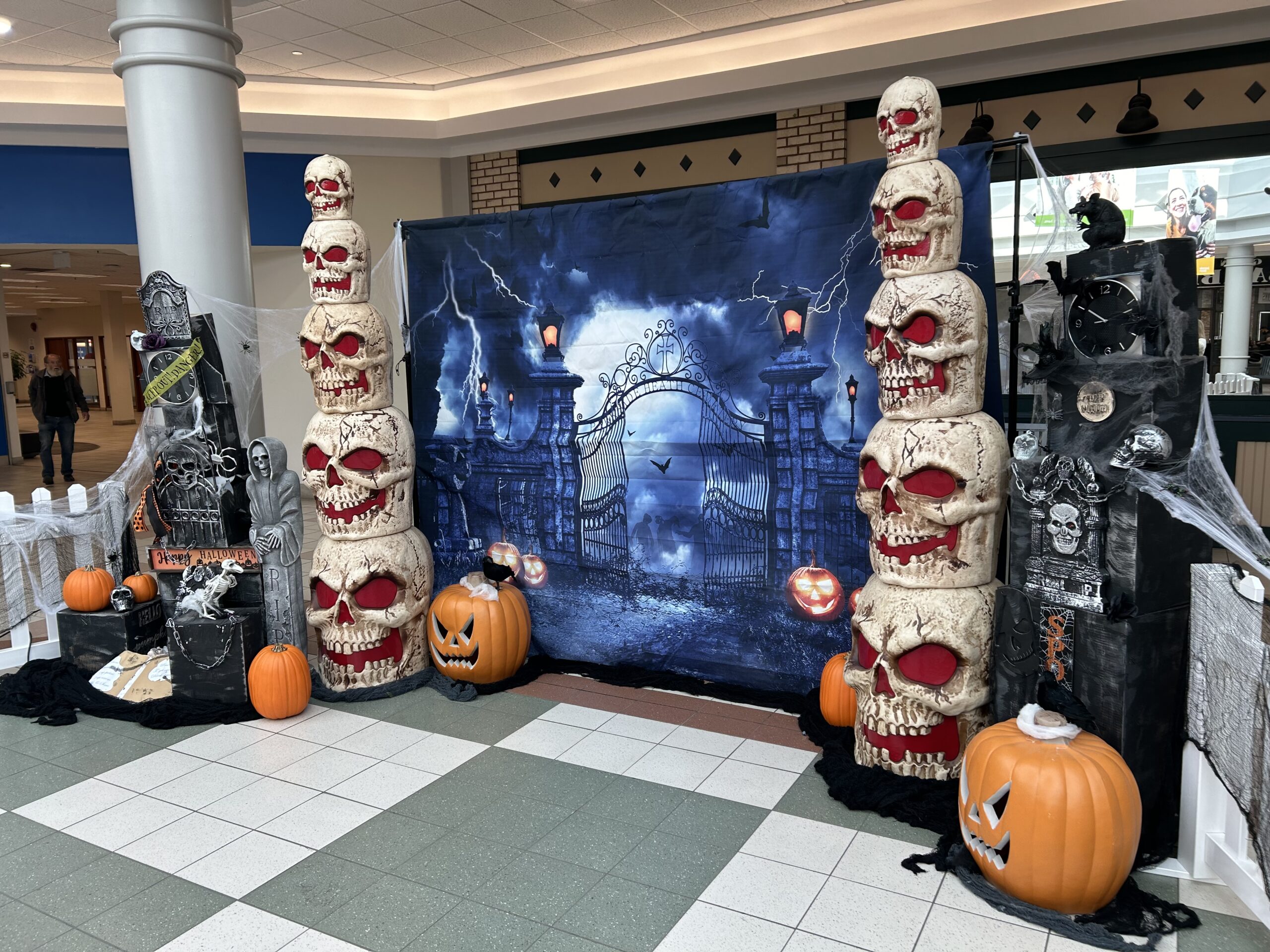 Bonnie Doon mall Halloween Selfie Station