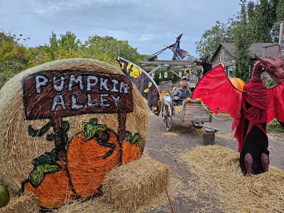 Prairie Gardens Pumpkin Festival haunted alley