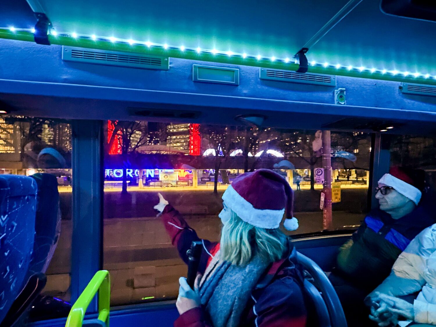 City Sightseeing Toronto Festive 5