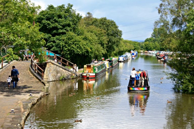 ahoy-a-british-canal-boat-holiday-with-your-family